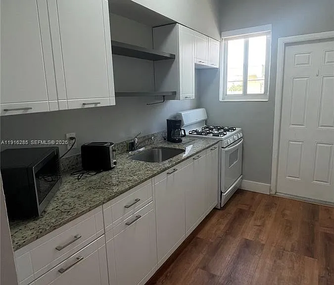 8100 Harding Ave #508 — Photo 16