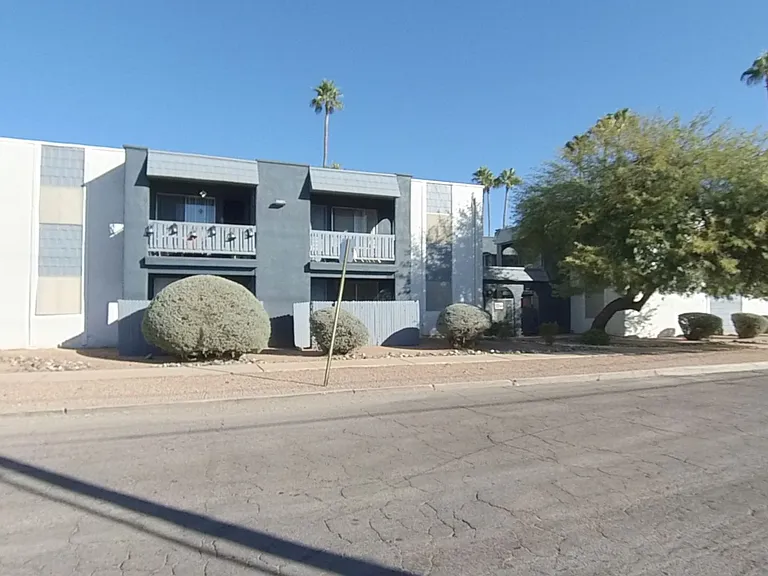Santuario Apartments — Photo 2