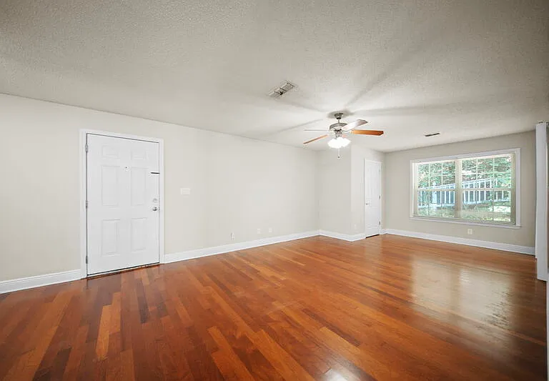 4208 Santa Fe Pkwy — Photo 18