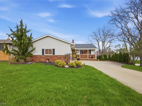 6033 Sweet Birch Dr, Bedford Heights, OH 44146