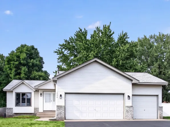 3924 51st Ave N, Brooklyn Center, MN 55429
