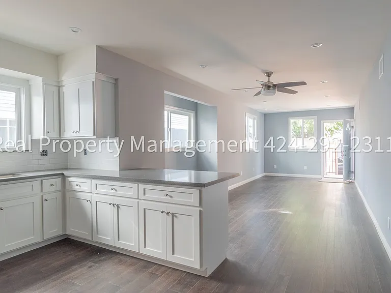 1352 E 23rd Street — Photo 16