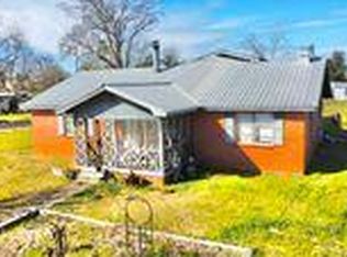 1775 Carolina St, Alford, FL 32420