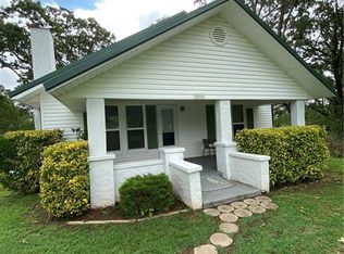 1810 N Maple St, Sallisaw, OK 74955