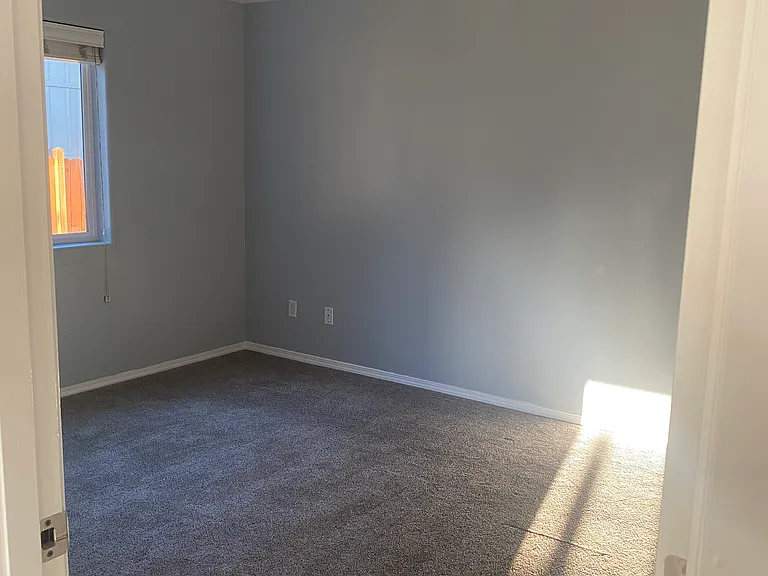 836 Fairmont Dr NE — Photo 30