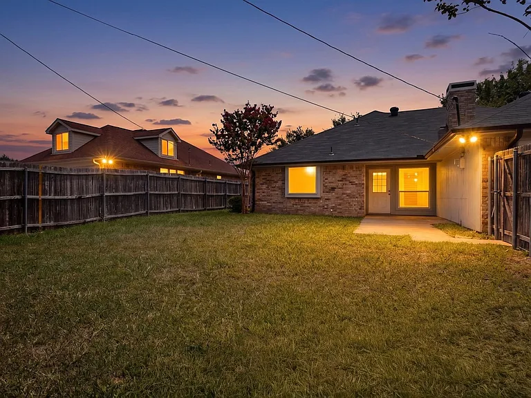 620 Stoneybrook Dr — Photo 28