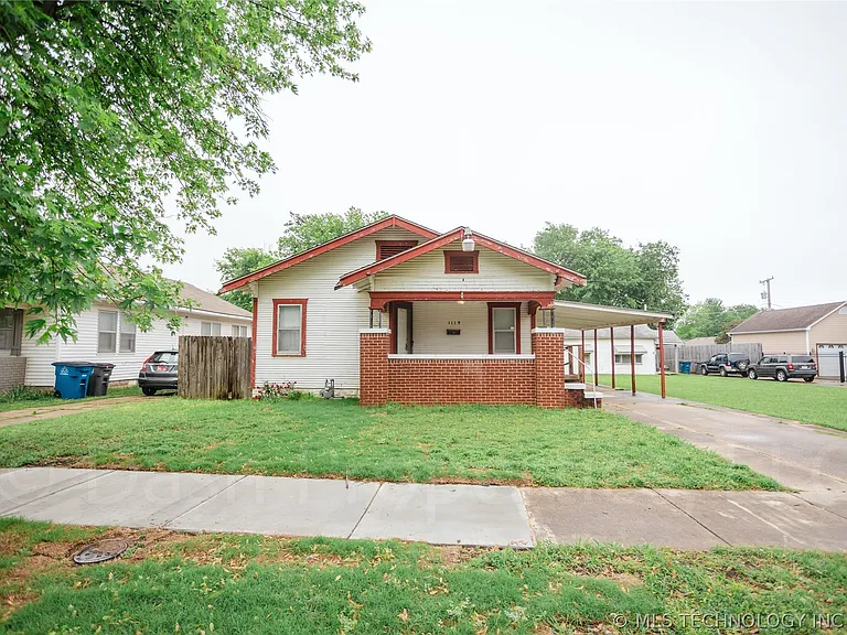 1119 S Florence Ave — Photo 2