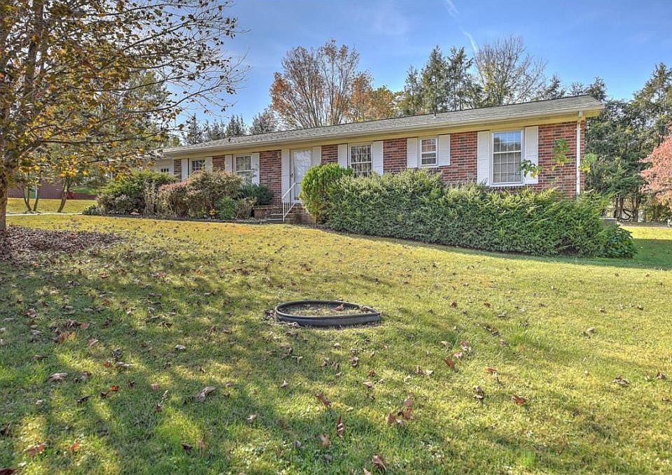 1st image of 2705 Granbrook Dr