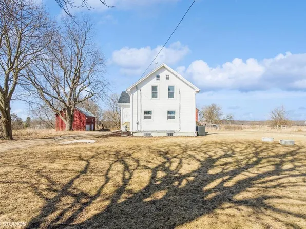 3741 Division ROAD, Jackson, WI 53037