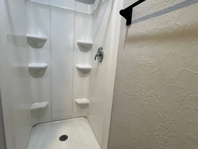 6407 NW Euclid Ave — Photo 14