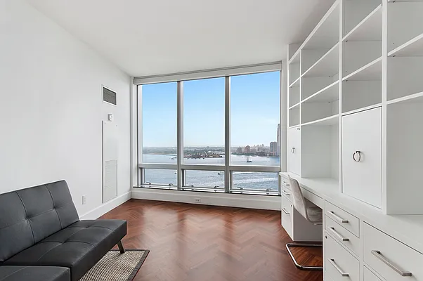 Sold by Compass | media 9