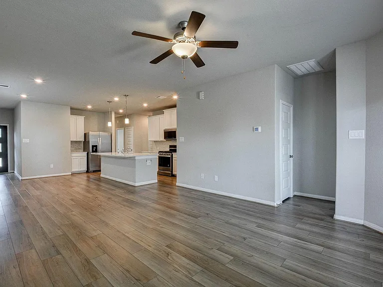 18572 Meadow Point Ln — Photo 38
