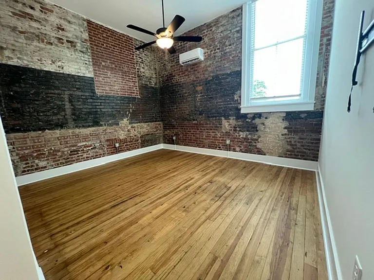 114 Nassau Pl — Photo 39
