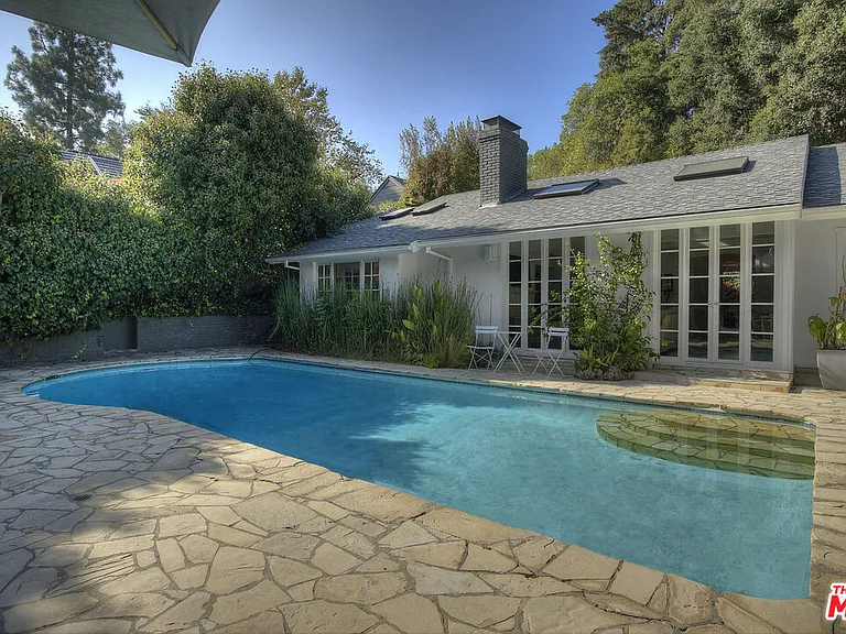 2761 Hutton Dr — Photo 29