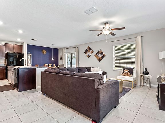 4th image of 12001 Miracle Mile Dr