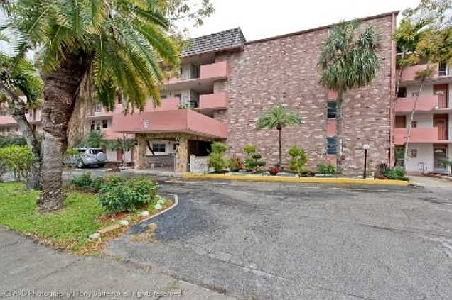 1st image of 3750 NE 170th St APT 306