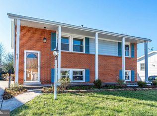815 W Maple Ave, Sterling, VA 20164