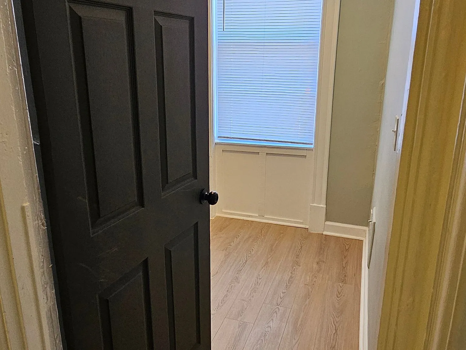 3 bed, 1.0 bath, 1270 sqft, $1,230 — Photo 4