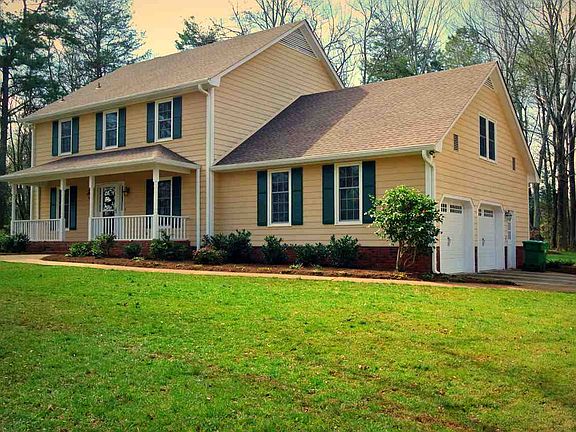 2nd image of 1008 Oak Creek Dr