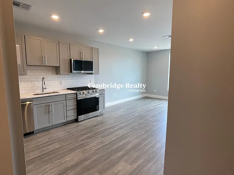365 Western Ave #409T — Photo 2