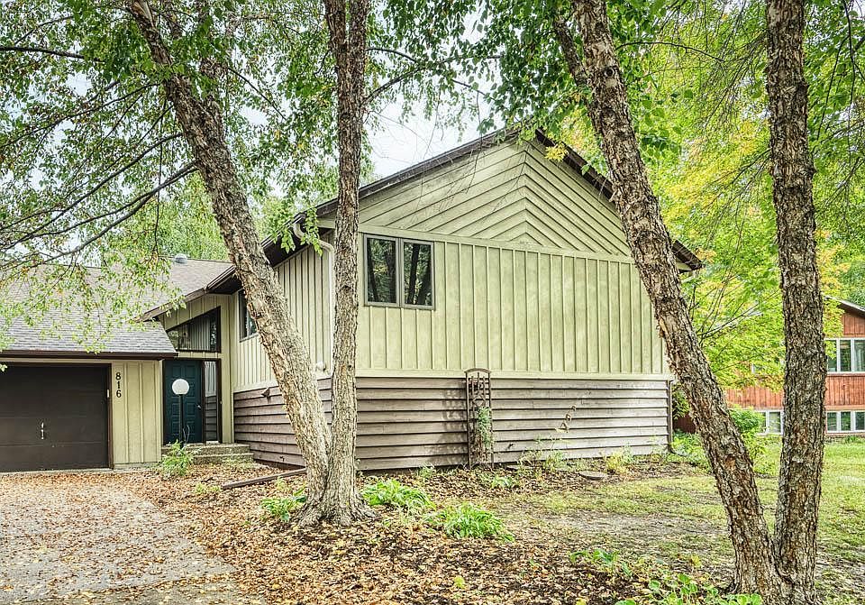 1st image of 816 Ivanhoe Dr