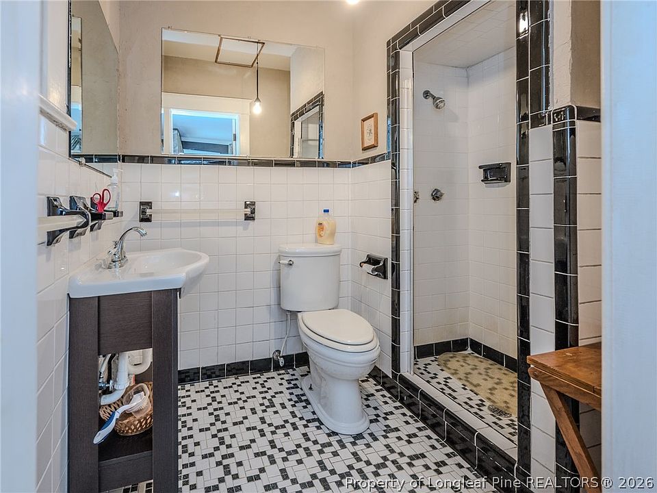 28th image of 212 E 3rd Ave