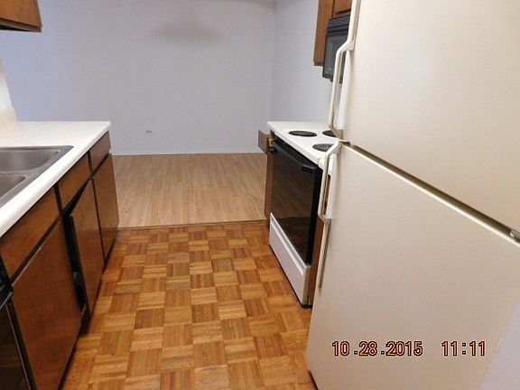 3rd image of 920 Casey Ct APT 4