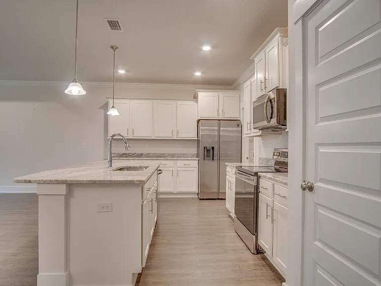 713 Brambling Ct — Photo 10