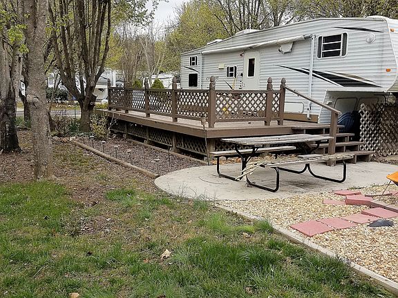 2nd image of 202 Conley Creek Cir