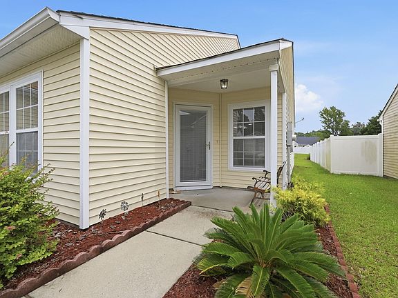 4th image of 292 Bellegrove Dr.