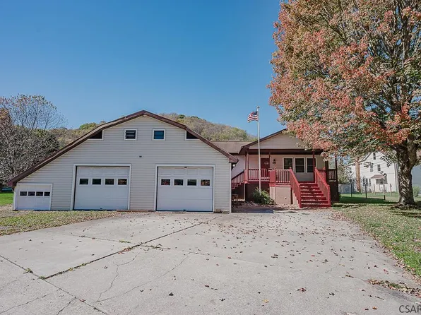 145 Water St, Hooversville, PA 15936