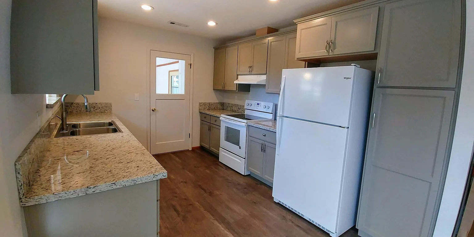 520 Blackstone Aly photo 1