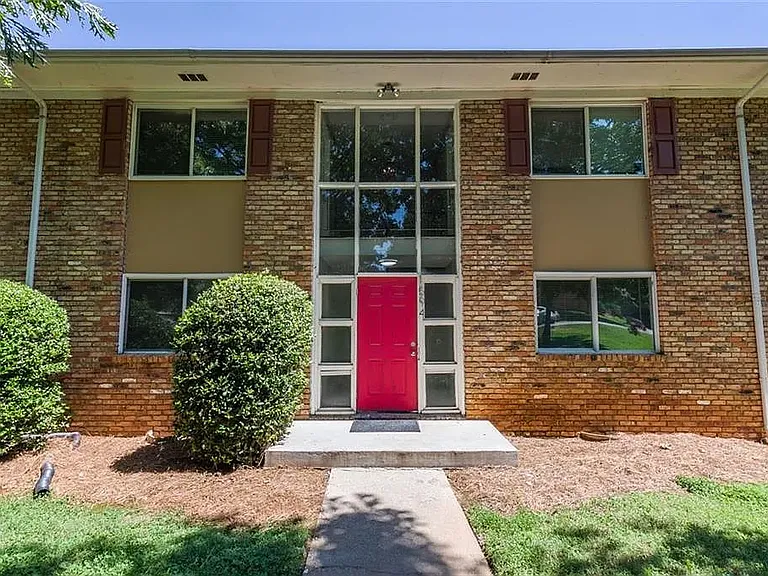 1594 Line Cir #4 — Photo 8