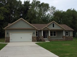 2928 Meadowland St, Uniontown, OH