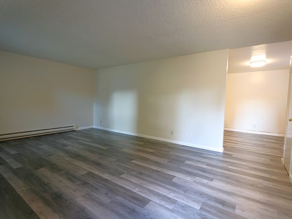 3rd image of 1225 W Washington Ave #1