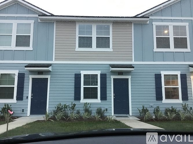 1st image of 110 Red House Cir