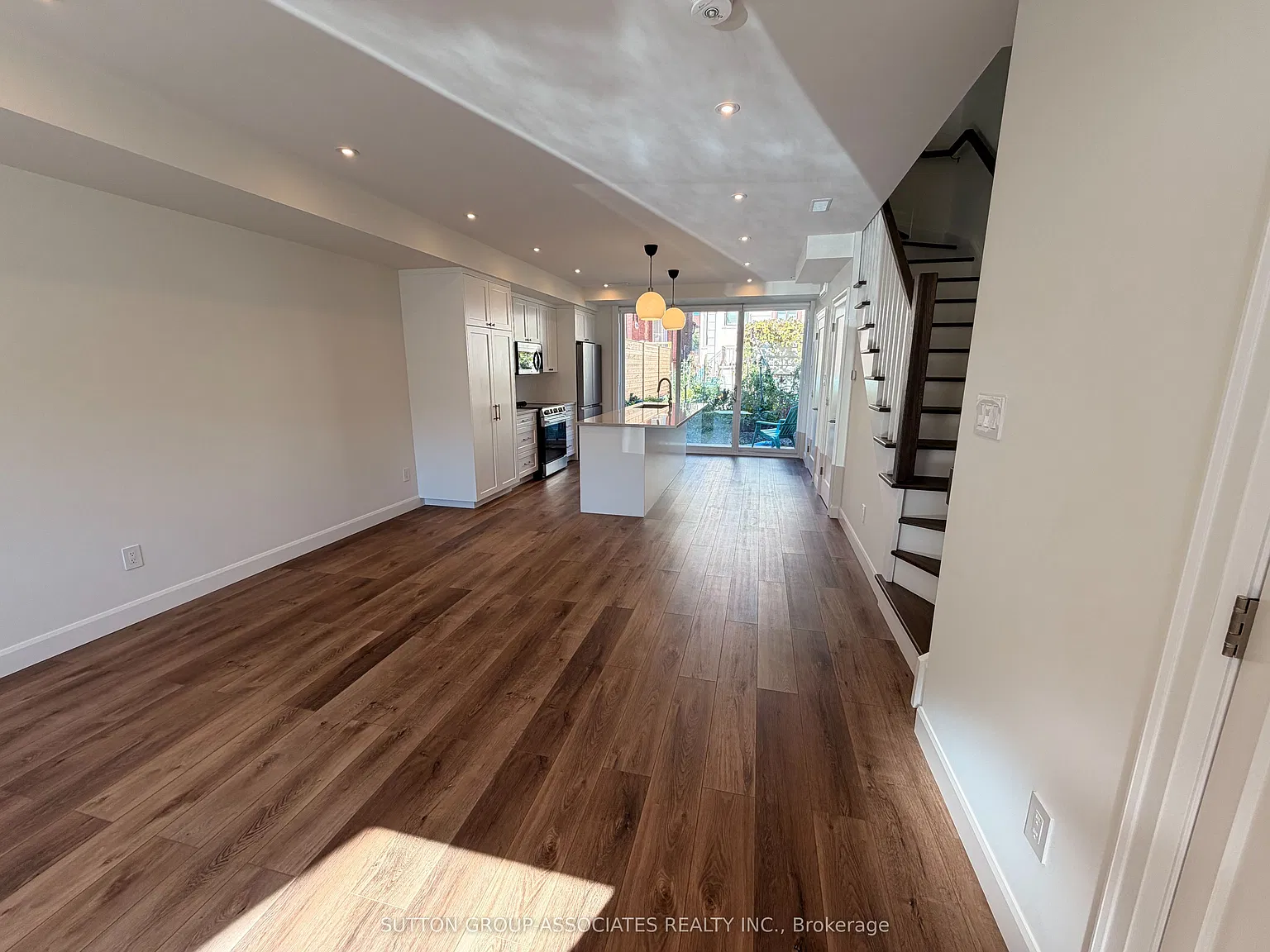 3 bed, $3,800 — Photo 4