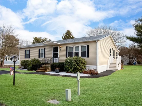 4 Green Holly Dr, Kingston, MA 02364
