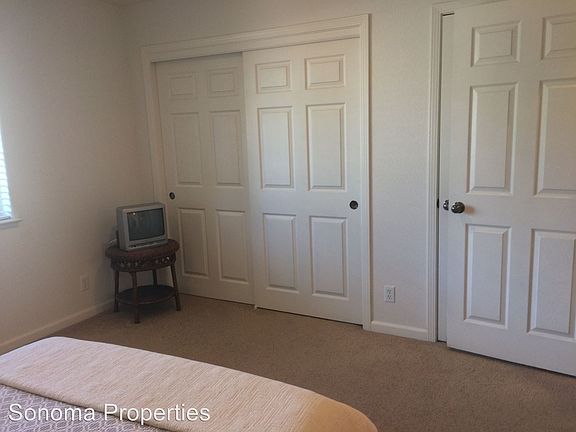 3rd image of 1143 Broadway APT D