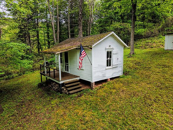 9th image of 16874 Trough Creek Dr