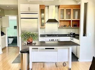 10 Valentine St #6, Cambridge, MA 02139