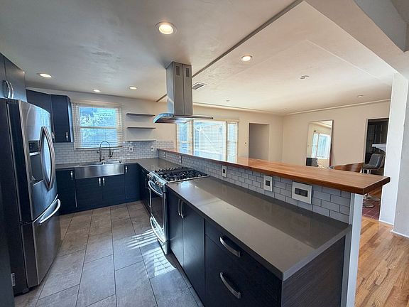 3rd image of 4535 49th St