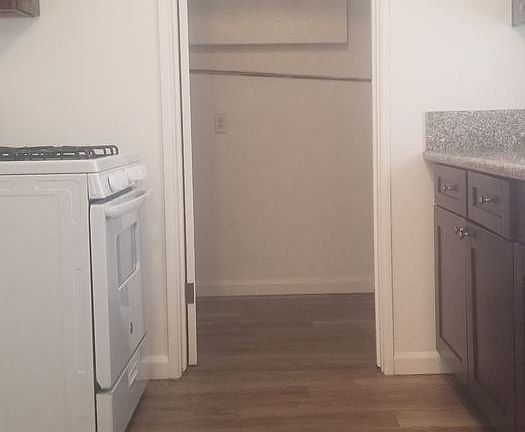 4th image of 3015 Glenwood Pl