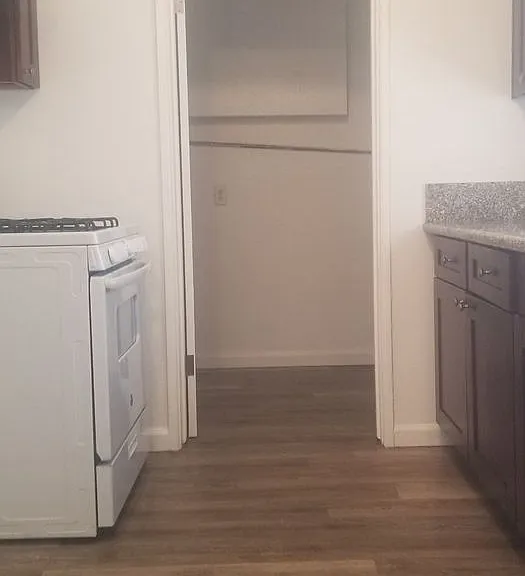 3015 Glenwood Pl — Photo 4