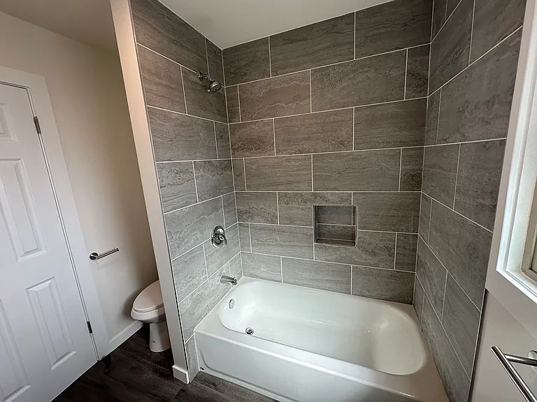 2212 Pine Ave #2212 — Photo 12