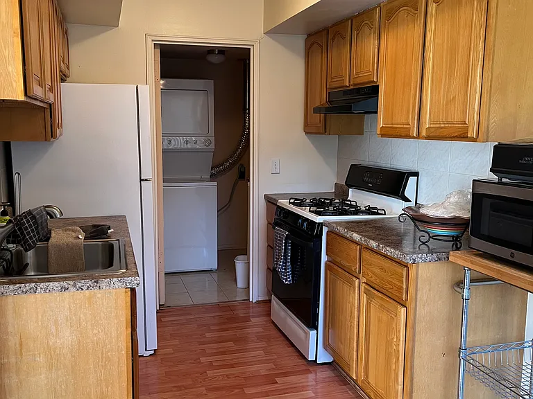 Kitchen laundry room