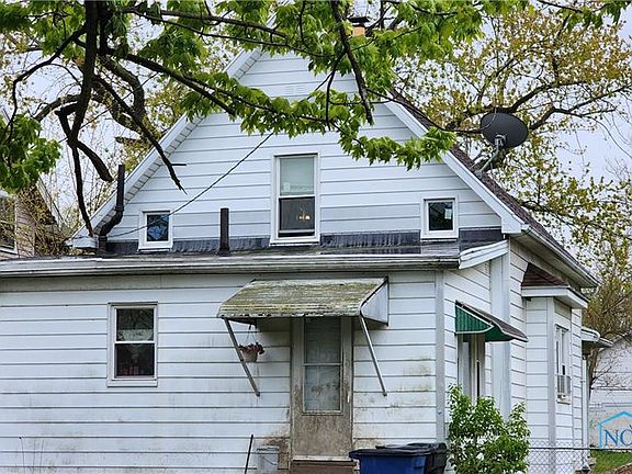 4th image of 1060 Prouty Ave