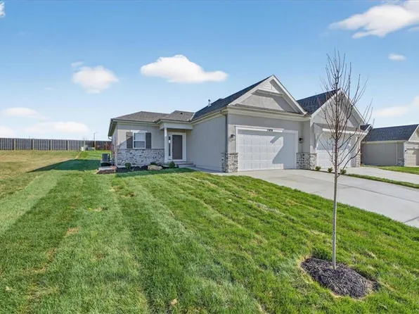 25058 W 94th Ter, Lenexa, KS 66227