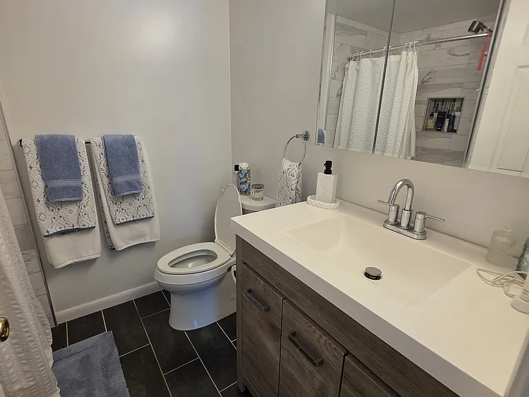 922 Washington Pl #22 — Photo 11