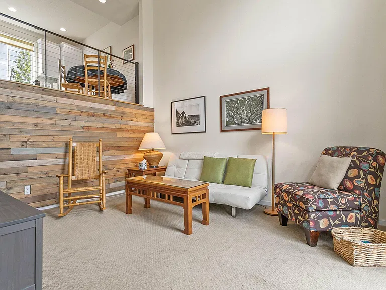 2207 W Bridge Ave — Photo 10